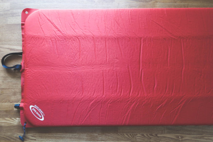 膨らませた状態のマット