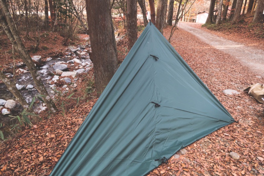 DD Tarpタープのビークフライを後ろから見た形