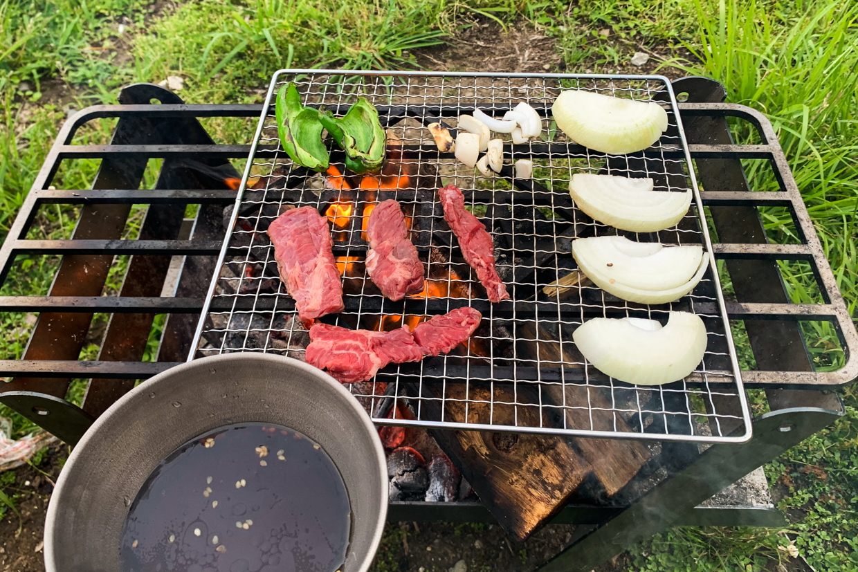 一人焼肉好きが語る、ソロキャンプ焼肉の楽しみ方とハマった理由